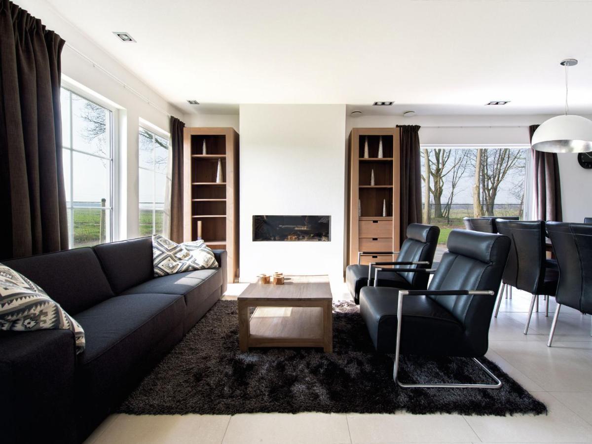 Spacious Home With A Fireplace At 3 Km From Baarle Nassau Bagian luar foto