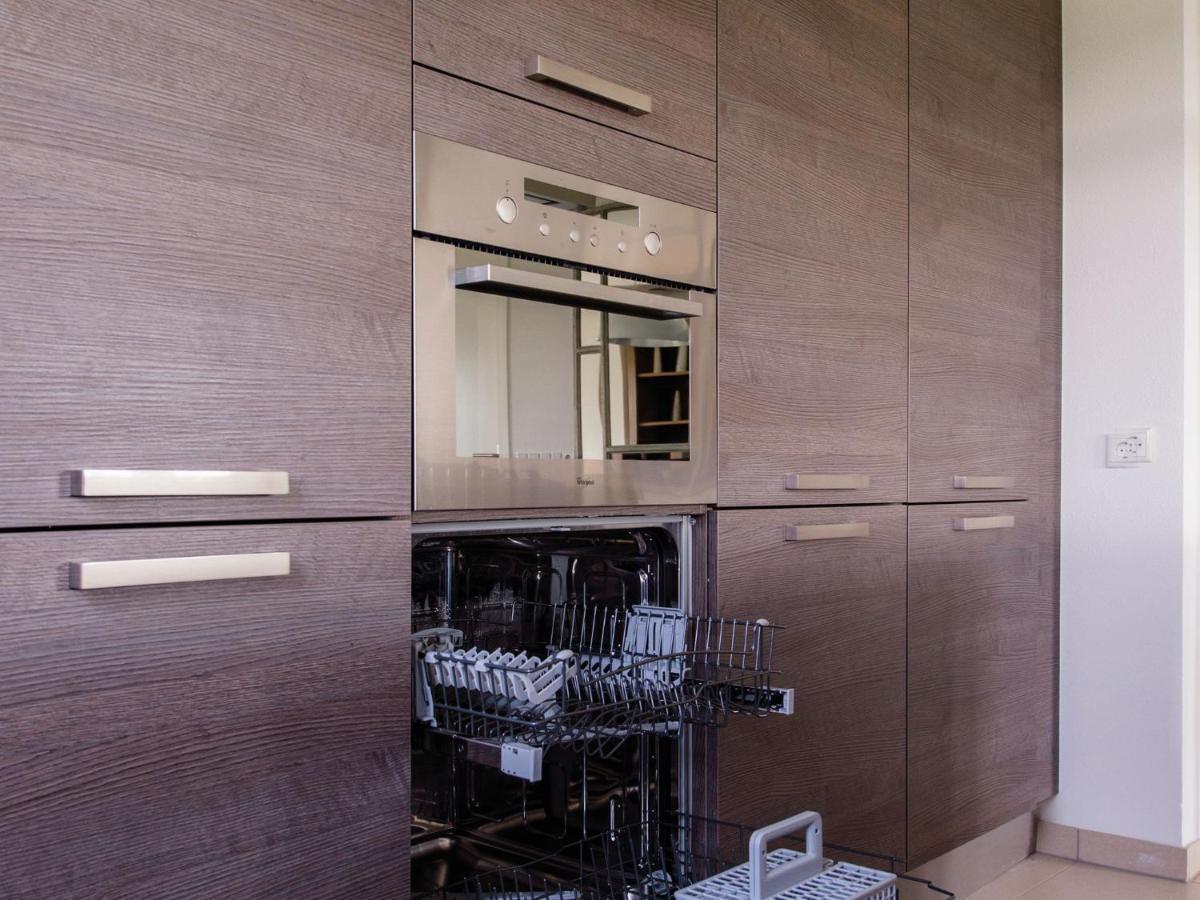 Spacious Home With A Fireplace At 3 Km From Baarle Nassau Bagian luar foto